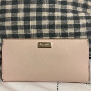 SOLD - Kate Spade Stacy Wallet ( Light Pink )